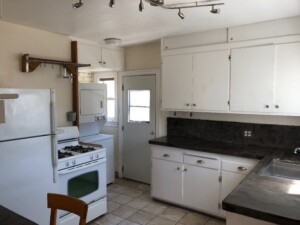 (15) KITCHEN ENTRY BEFORE