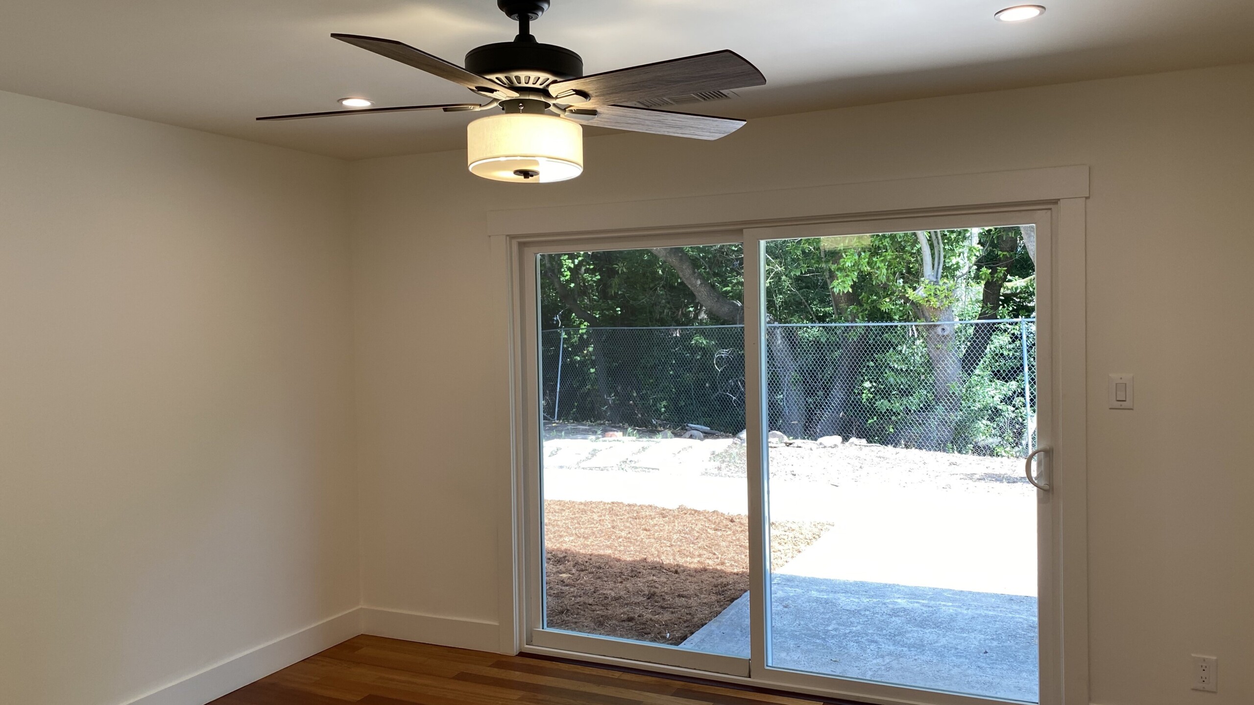 22 - Hall Bedroom 1(1)