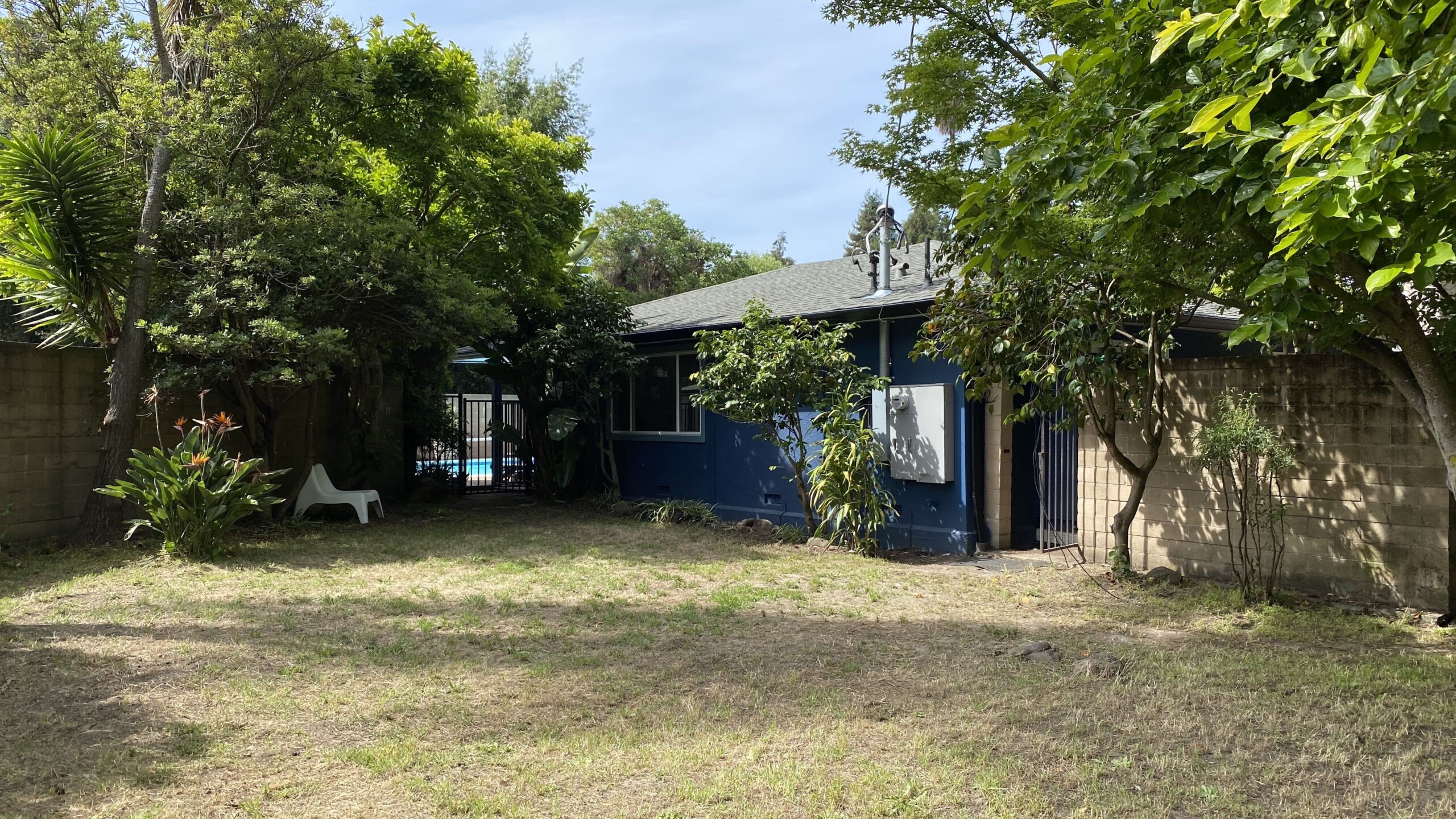 38 - Master Side Yard